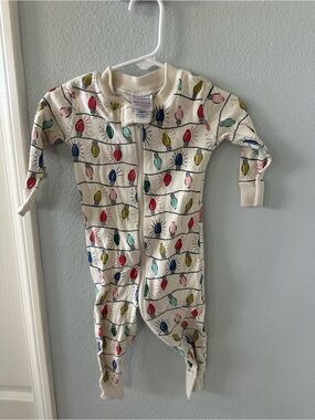 Hanna Andersson One-Piece Pajama 12-18 months with Christmas Lightbulb Print